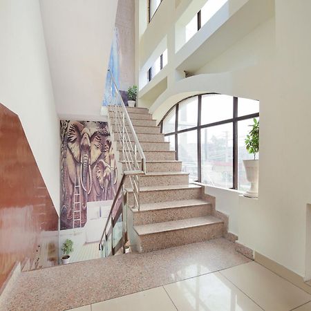 Oyo Flagship Hotel Le Aley Regency 루드히아나 외부 사진