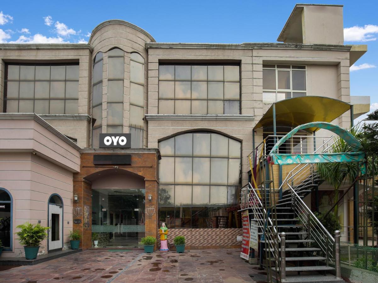 Oyo Flagship Hotel Le Aley Regency 루드히아나 외부 사진