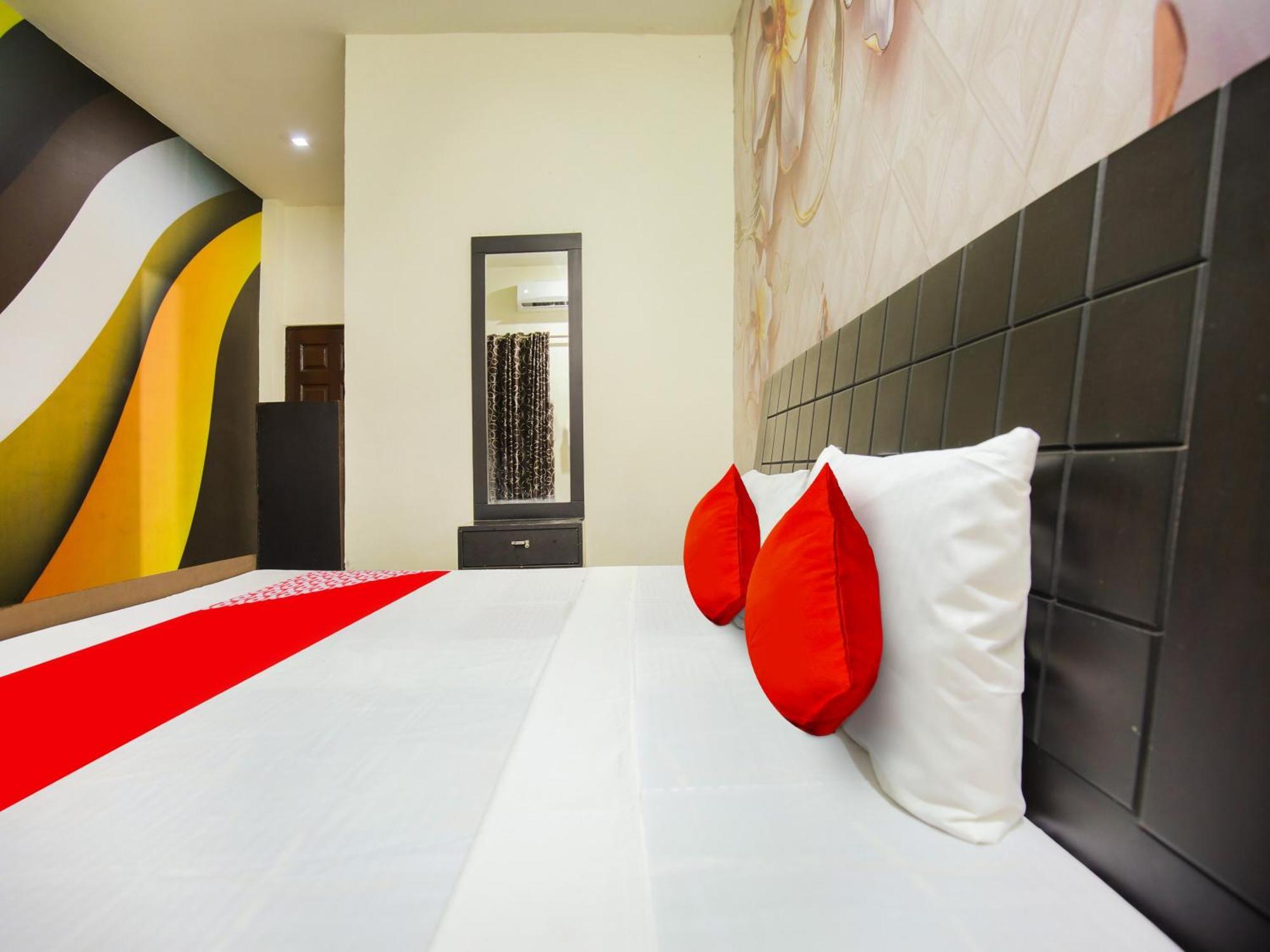 Oyo Flagship Hotel Le Aley Regency 루드히아나 외부 사진