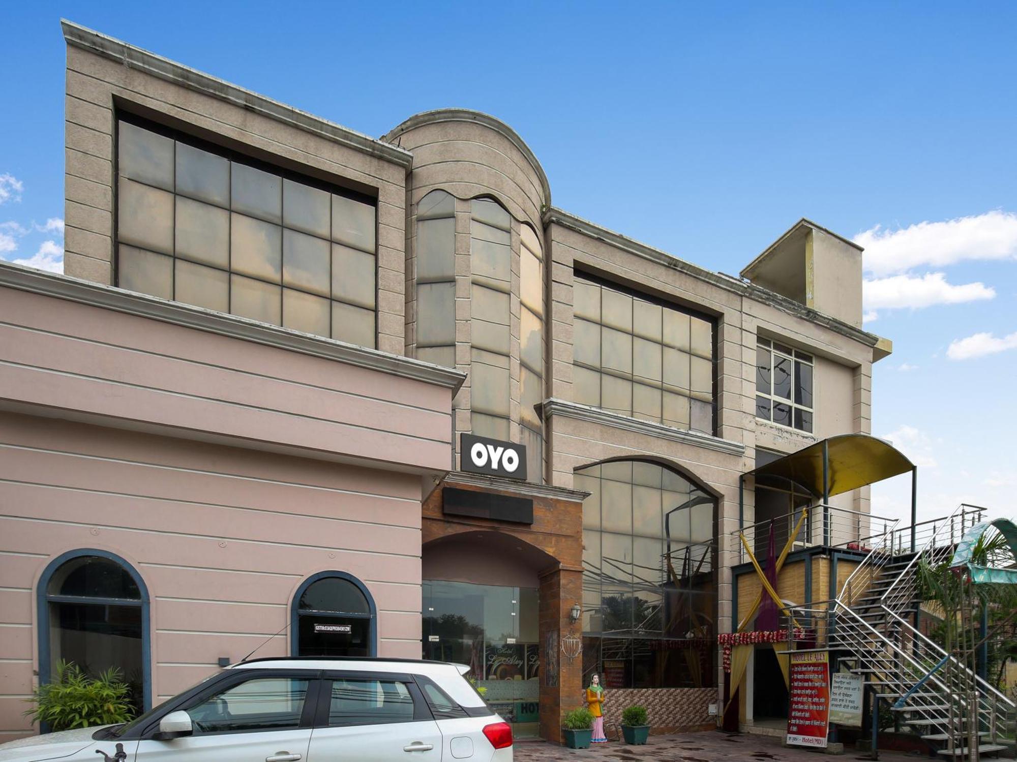 Oyo Flagship Hotel Le Aley Regency 루드히아나 외부 사진