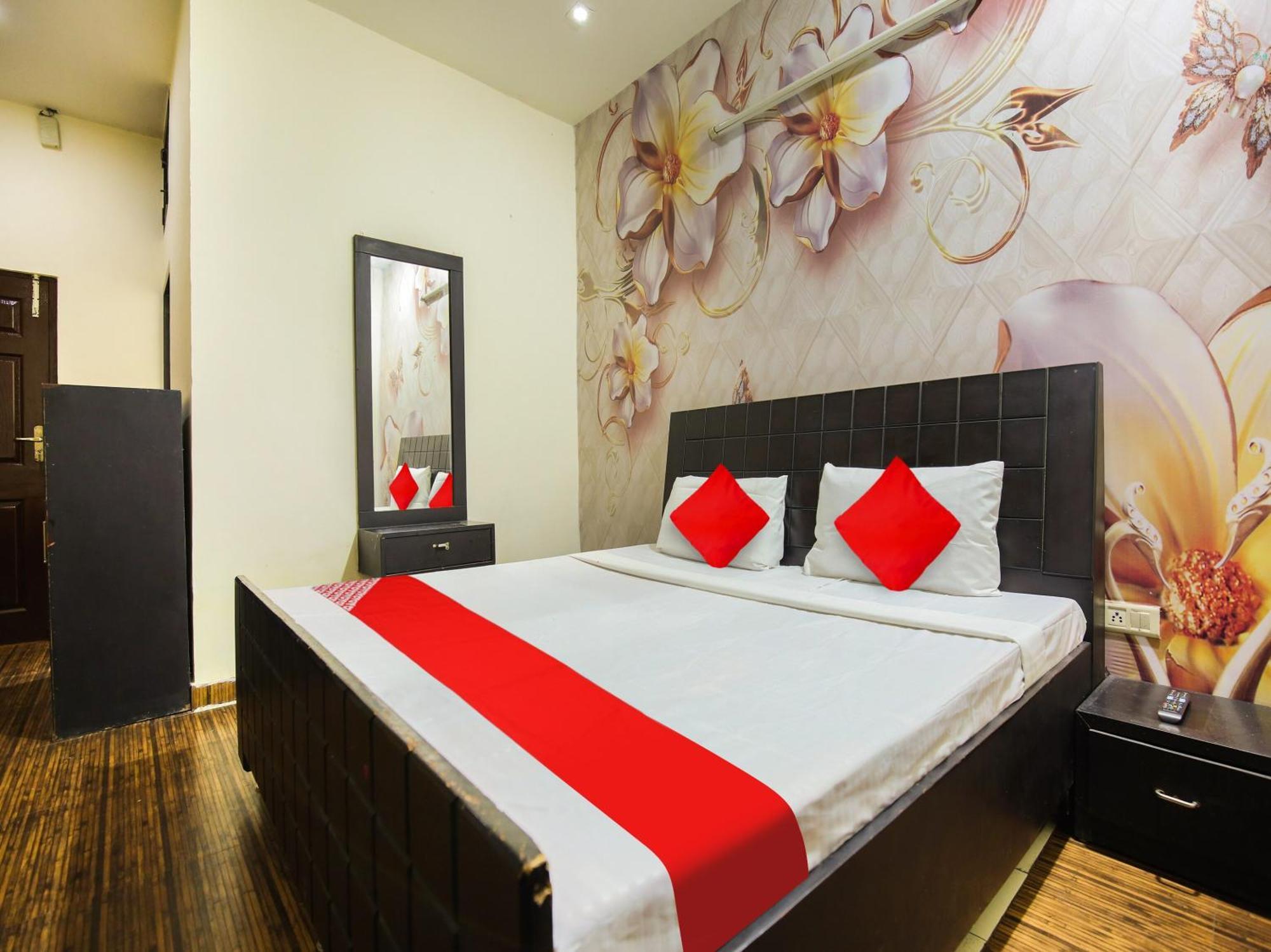 Oyo Flagship Hotel Le Aley Regency 루드히아나 외부 사진